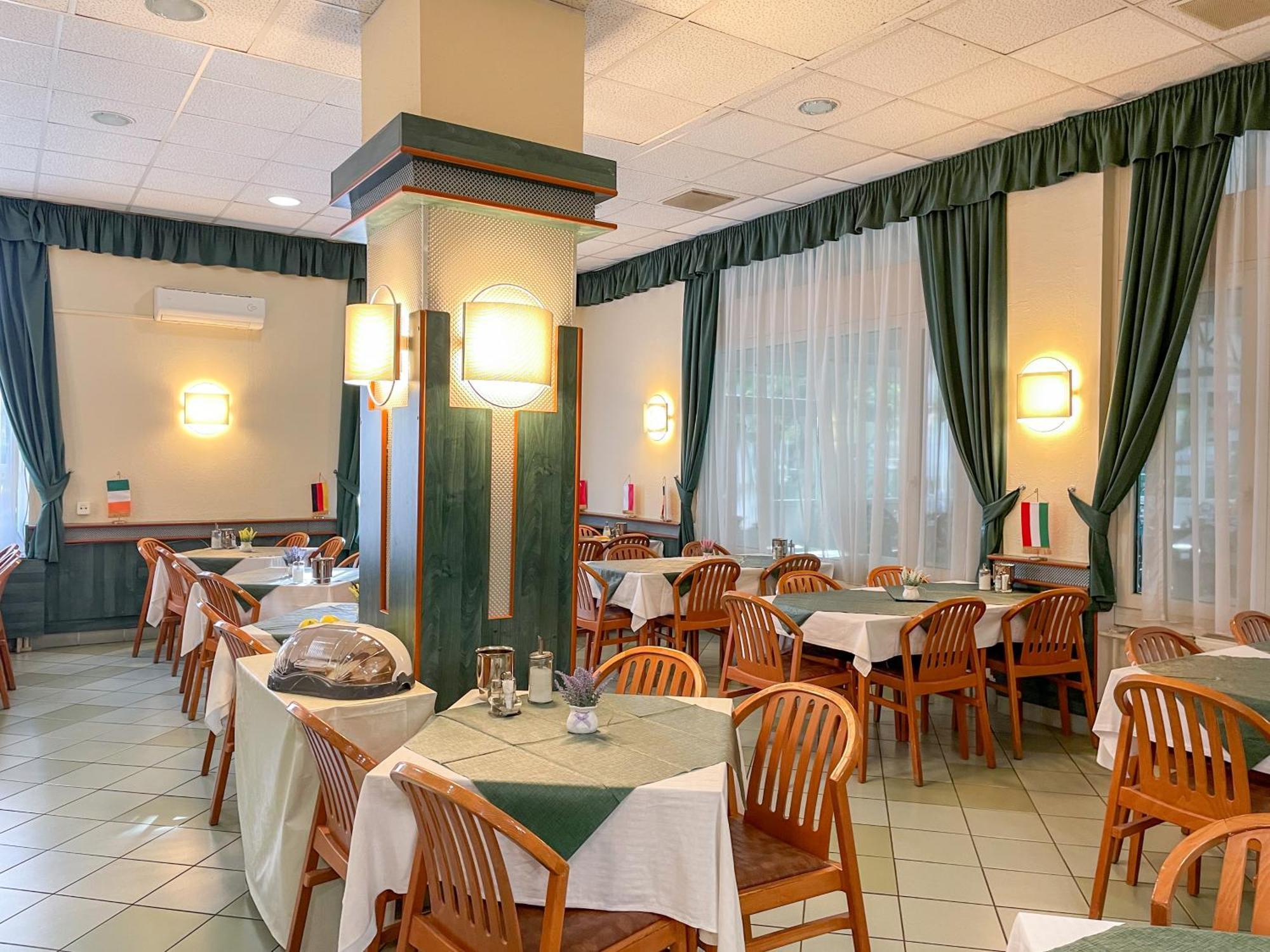 Tisza Sport Hotel Szeged Kültér fotó