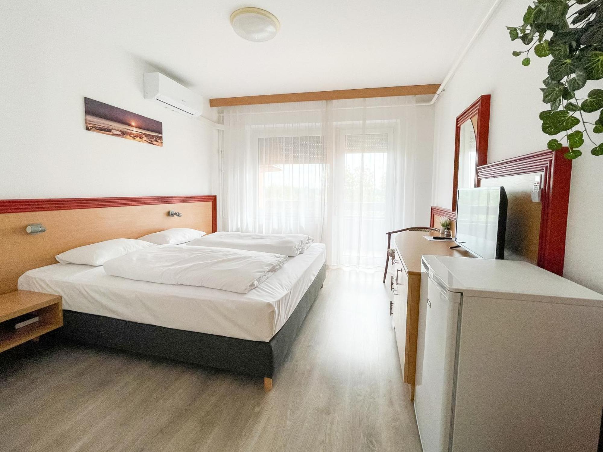Tisza Sport Hotel Szeged Kültér fotó