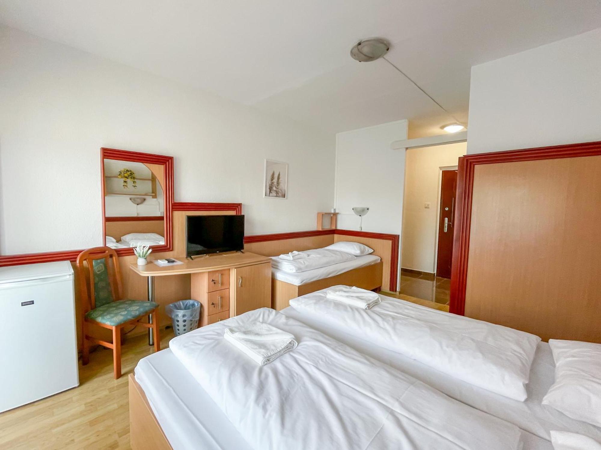 Tisza Sport Hotel Szeged Kültér fotó